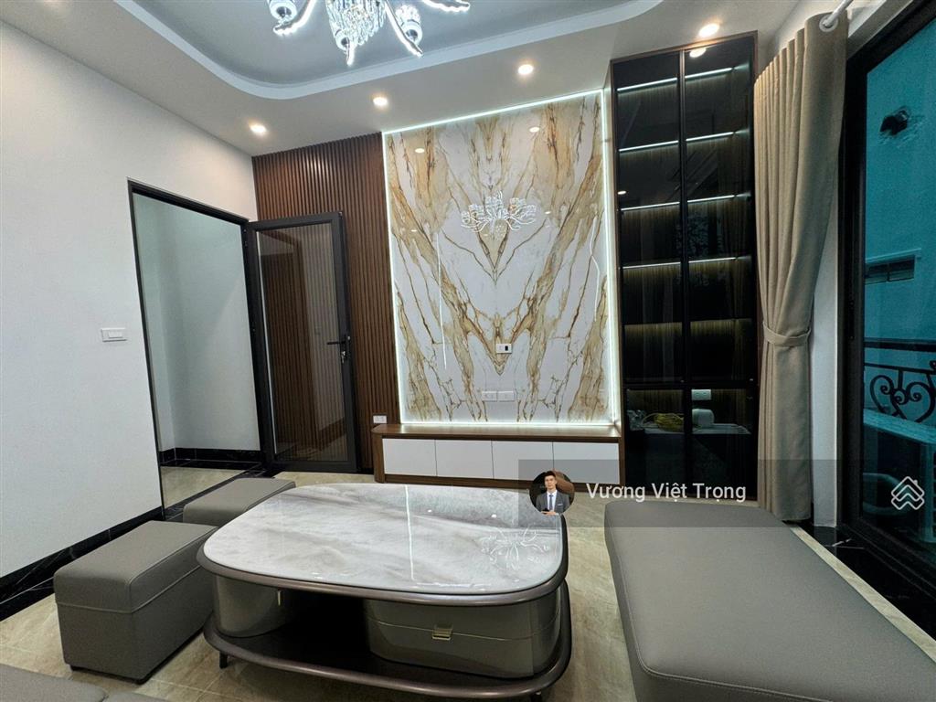 Dt 55m x 6t thang máy mới tinh phố phạm văn đồng.bắc từ liêm.gần ô tô.giá 12,5 tỷ