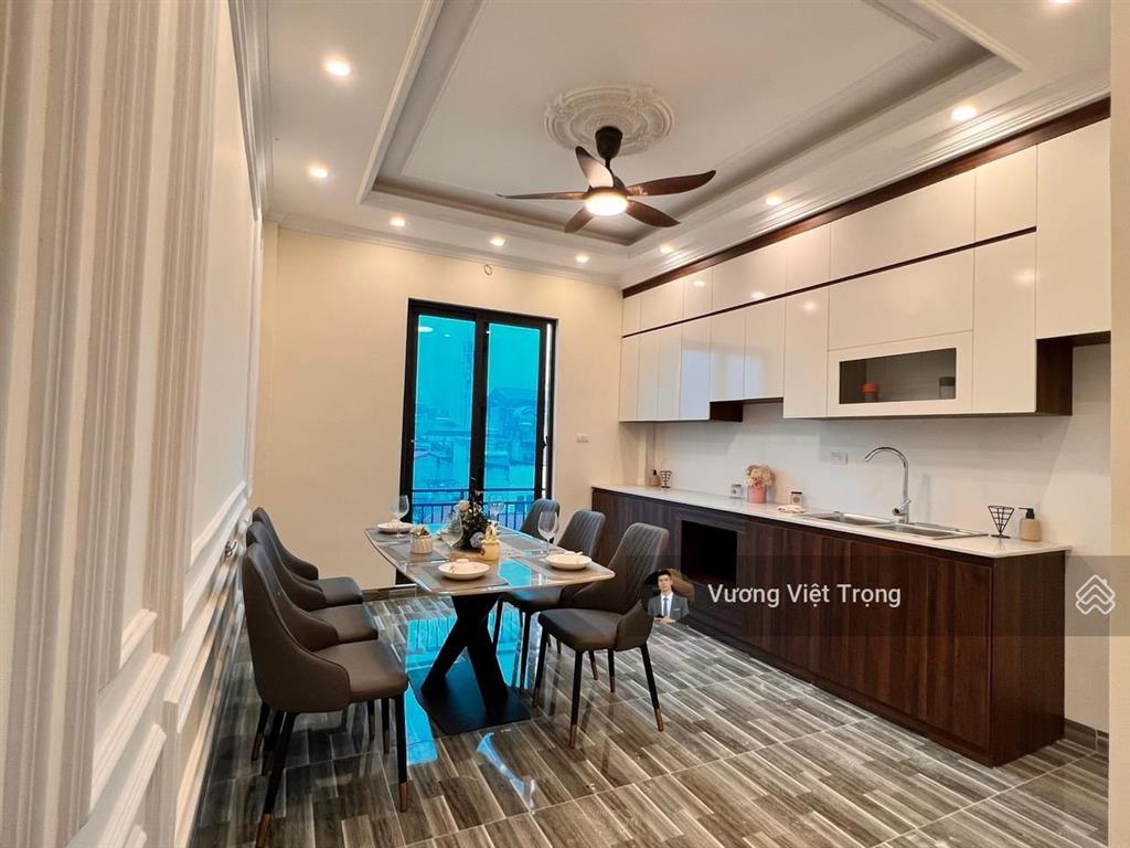 Cực hiếm! phố xã đàn, ô chợ dừa, đống đa. dt 35m² x 6t thang máy mới, cách ô tô 50m. giá 11,9 tỷ