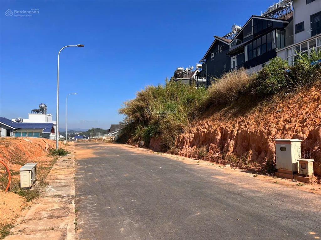 Hàng hiếm đất view đẹp  giá tốt đường cao thắng phường 7 đà lạt