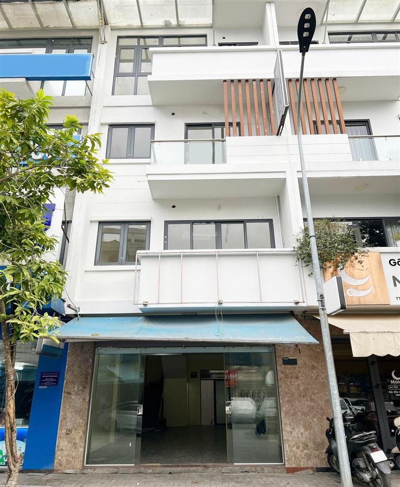 Nhà liền kề phố trương định dt 60m2 thông sàn ô tô tránh kd  văn phòng  trung tâm giá 30tr.tháng