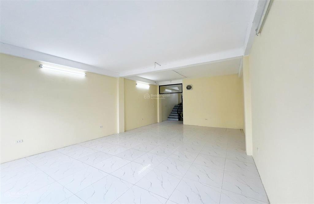 Nhà liền kề phố trương định dt 60m2 thông sàn ô tô tránh kd  văn phòng  trung tâm giá 30tr.tháng