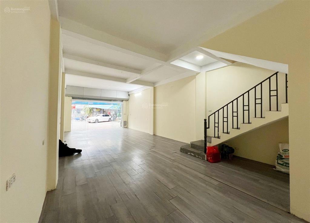 Nhà liền kề phố trương định dt 60m2 thông sàn ô tô tránh kd  văn phòng  trung tâm giá 30tr.tháng