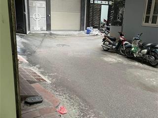 Phố hoàng mai  nhà sạch đẹp  dt80m2 ôtô đỗ cách nhà 25m  vừa ở vừa kdol giá 7,5tr/tháng