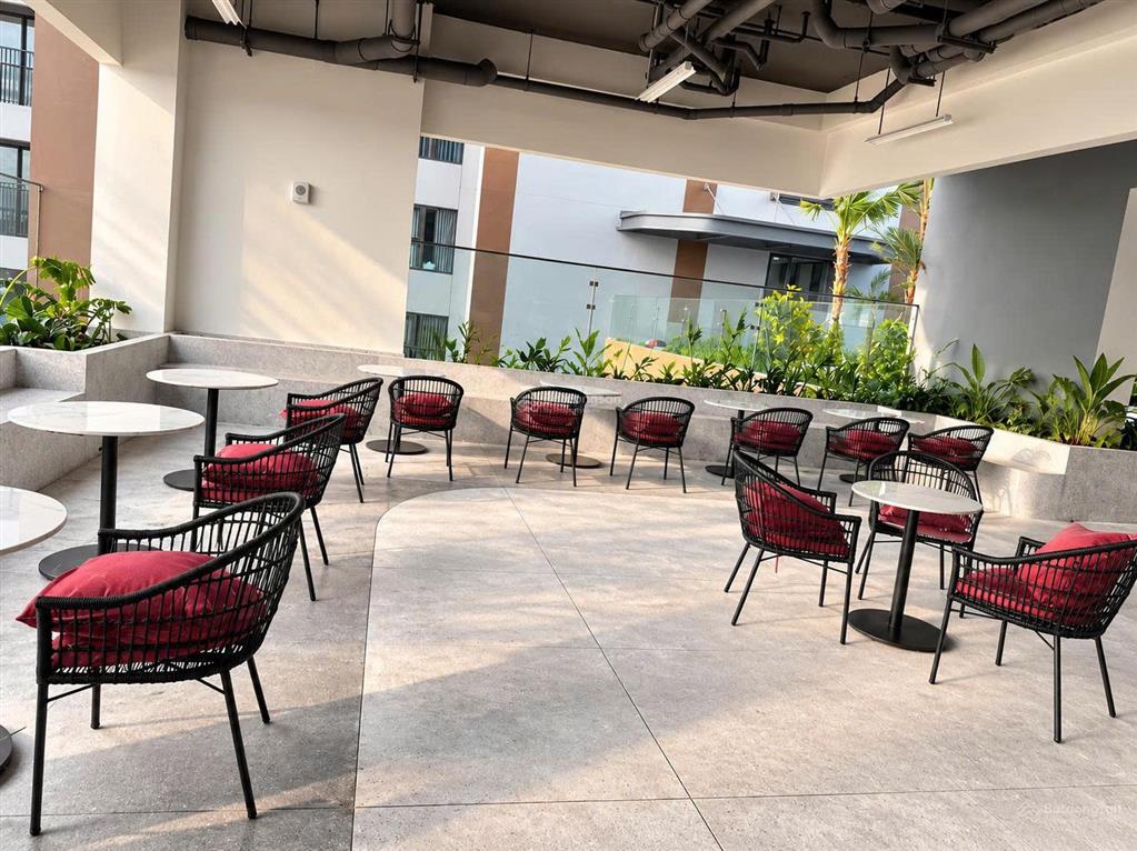 Khách ngộp bank ra 2pn view sông 2.5 tỷ/căn 2pn  2wc   em tâm 0902 200 *** a&t sky garden