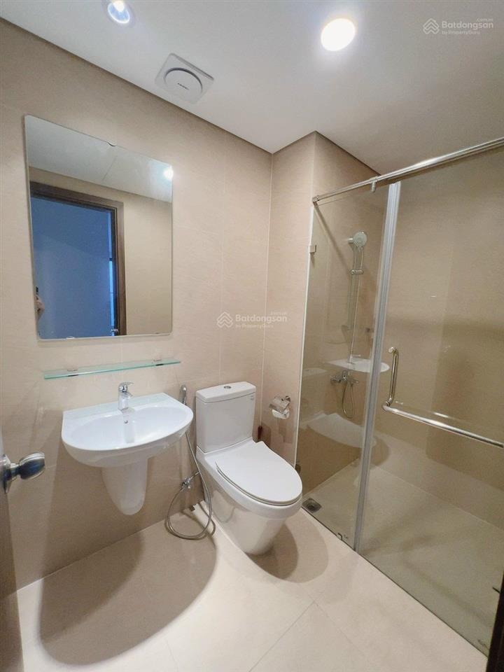 Chính chủ bán lỗ opal skyline 2 phòng 61m2 giá 1,95 tỷ full vat bao sang tên giá tốt dự án