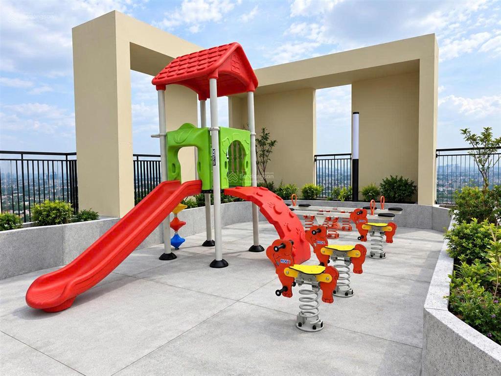 Bán gấp 2pn 73,5m2 giá 2.5 tỷ dự án a&t sky garden,  0902 200 *** ms tâm