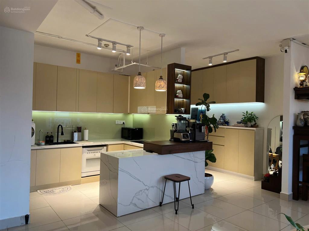Cần bán căn 3pn rộng tới 130m2, tầng cao view đẹp và thoáng, giá rẻ nhất vista verde chỉ 11,8 tỷ