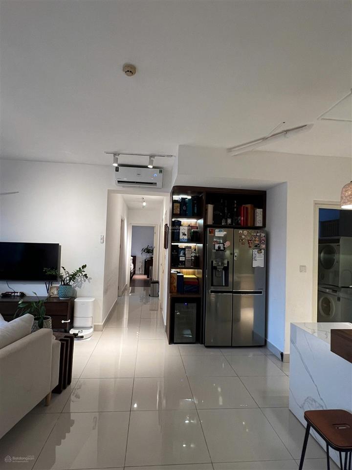 Cần bán căn 3pn rộng tới 130m2, tầng cao view đẹp và thoáng, giá rẻ nhất vista verde chỉ 11,8 tỷ
