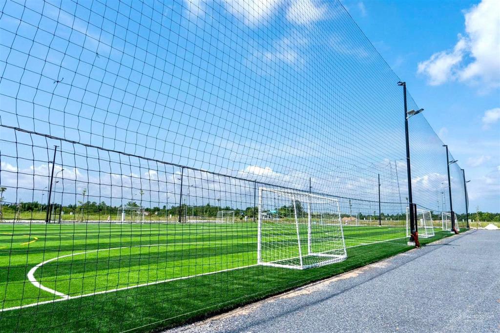 Bán đất nền 80 m2 đối diện sân bóng đá hiệp phước. cho trả góp 30 tháng ko lãi suất