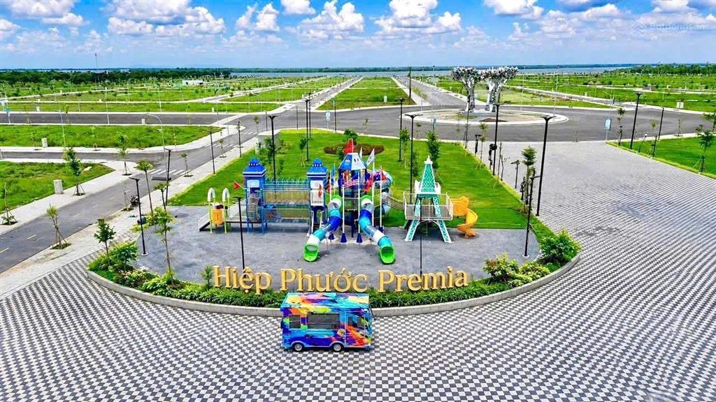 Bán đất nền 80 m2 đối diện sân bóng đá hiệp phước. cho trả góp 30 tháng ko lãi suất