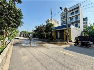 Lô đất 149m , có 2 mặt tiền trước sau ngang 5m gần sông