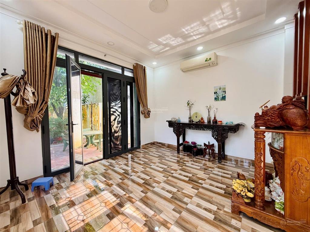 Bán nhà sân vườn 169m2 sân rộng cây ăn trái có nhà 2 lầu chỉ 5.5tỷ