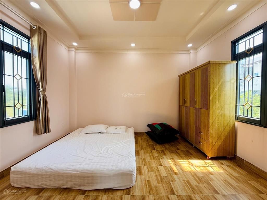 Bán nhà sân vườn 169m2 sân rộng cây ăn trái có nhà 2 lầu chỉ 5.5tỷ