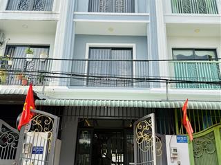 Nhà 60m2  2 lầu gần chợ mà chỉ 4.98 tỷ