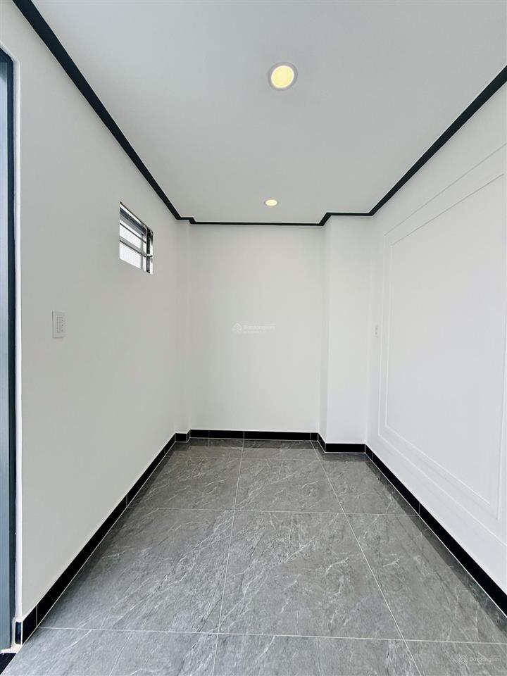 Bán nhà ngay chợ cầu đồng xây mới full nội thất sạch đẹp giá tốt