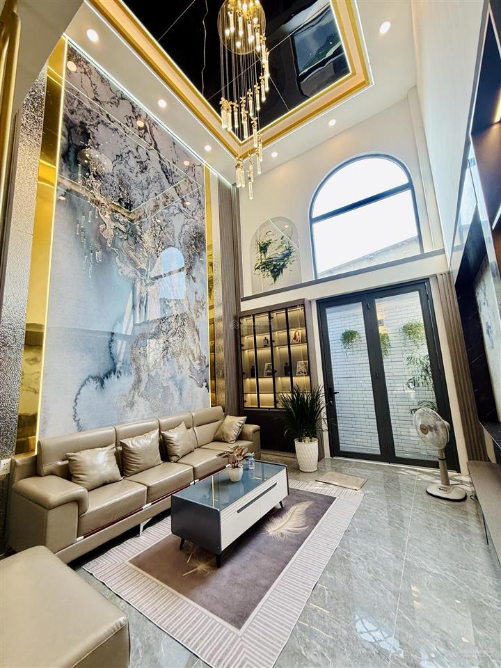 Bán nhà ngay chợ cầu đồng xây mới full nội thất sạch đẹp giá tốt