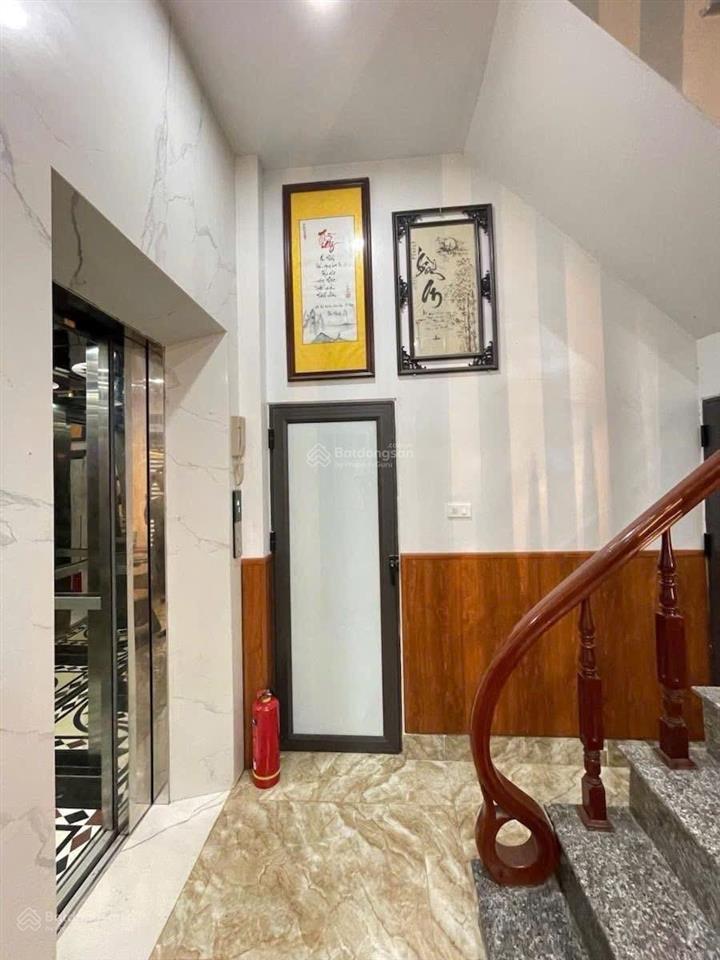 Cần bán gấp nhà khương đình, thanh xuân. 35m2 x 6 tầng, thang máy, ô tô, tinh doanh. giá 11.8 tỷ.