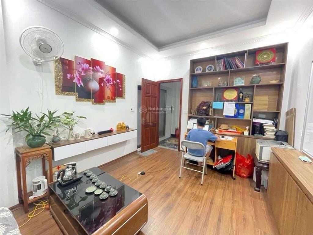 Cần bán gấp nhà khương đình, thanh xuân. 35m2 x 6 tầng, thang máy, ô tô, tinh doanh. giá 11.8 tỷ.