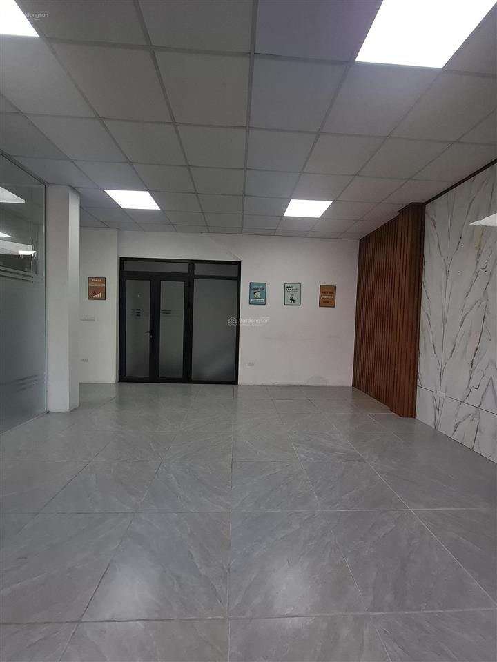 Cho thuê nhà lk đtm đại kim, hoàng mai. 83m2 x 5t, thông sàn, thang máy, ô tô, kd, giá 39tr/ tháng.