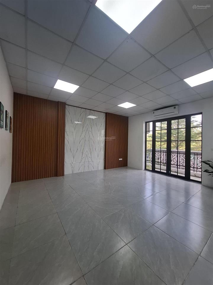 Cho thuê nhà lk đtm đại kim, hoàng mai. 83m2 x 5t, thông sàn, thang máy, ô tô, kd, giá 39tr/ tháng.