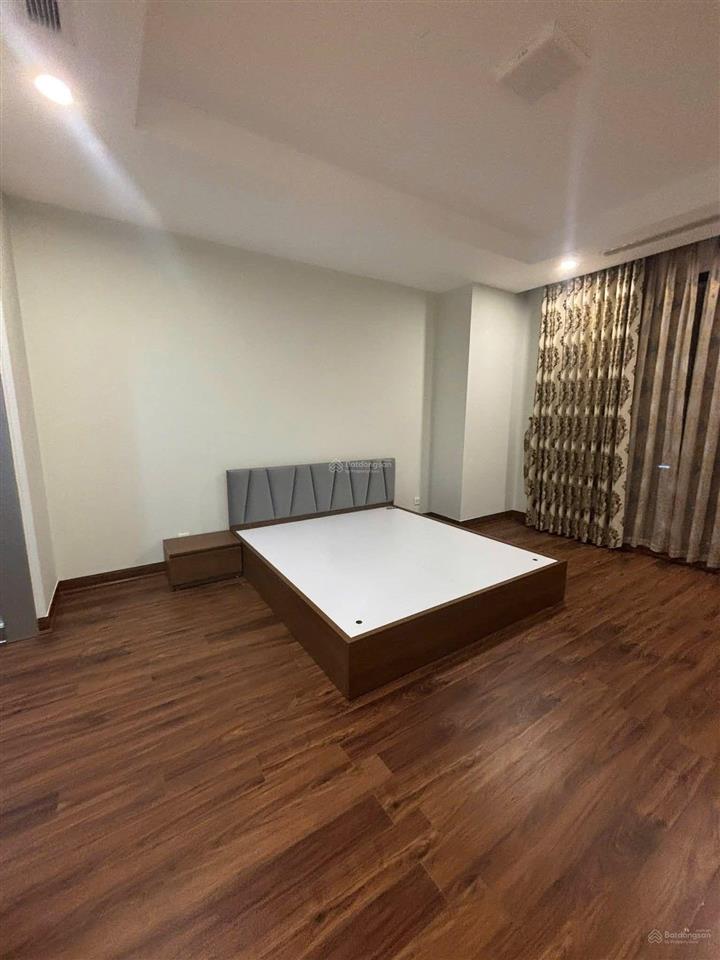 Bán căn hộ 3n tòa r1, royal city nguyễn trãi. 152m², nội thất đầy đủ, tầng trung, giá 21,65 tỷ.