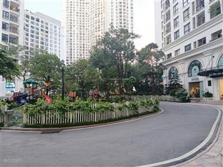 Cần bán căn hộ 2n tòa r5 royal city, 124m2, tầng trung, nội thật y hình ảnh, giá bán 16.4 tỷ có tl.