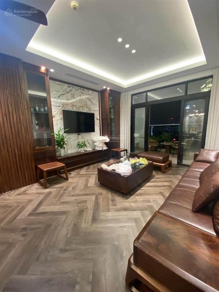Cần bán căn hộ cao cấp 4n tòa r1, royal city, nguyễn trãi. 131m2 nội thất sịn, tầng trung. giá 17.5