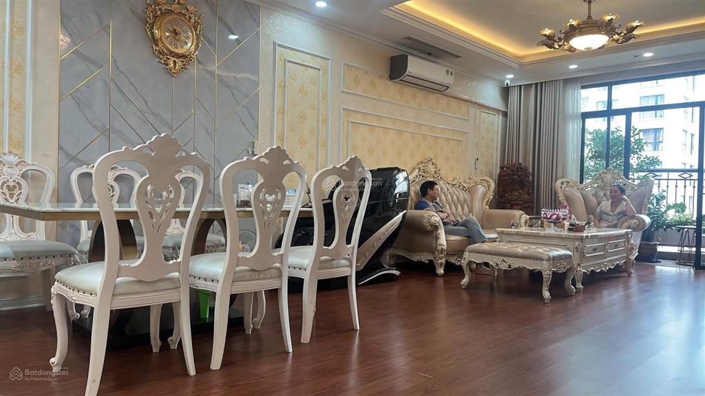 Duy nhất căn 2n tòa r3, royal city nguyễn trãi, thanh xuân. 116m2, tầng đẹp, nội thất đẹp, 17.9 tỷ.
