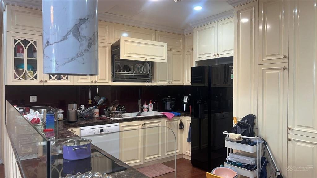 Duy nhất căn 2n tòa r3, royal city nguyễn trãi, thanh xuân. 116m2, tầng đẹp, nội thất đẹp, 17.9 tỷ.