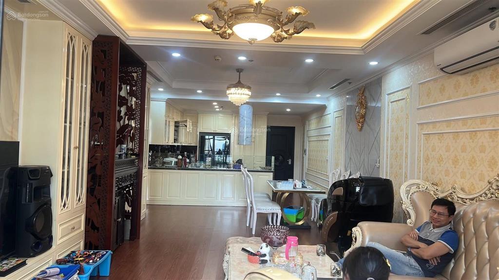 Duy nhất căn 2n tòa r3, royal city nguyễn trãi, thanh xuân. 116m2, tầng đẹp, nội thất đẹp, 17.9 tỷ.