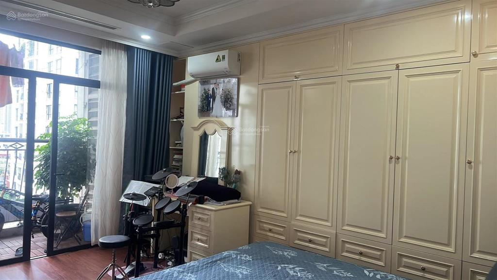 Duy nhất căn 2n tòa r3, royal city nguyễn trãi, thanh xuân. 116m2, tầng đẹp, nội thất đẹp, 17.9 tỷ.