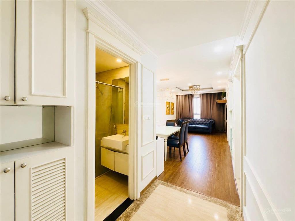 Cân bán gấp chung cư five star kim giang, thanh xuân. 71m2, 2n, 2wc, nt đầy đủ, tầng trung. 6.6 tỷ.
