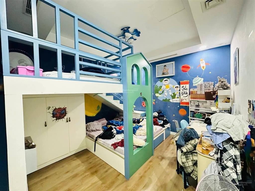 Cần bán căn hộ 2n, tòa r5 royal nguyễn trãi, thanh xuân. 125m2, tầng trung, nt đầy đủ. nhỉnh 16 tỷ.