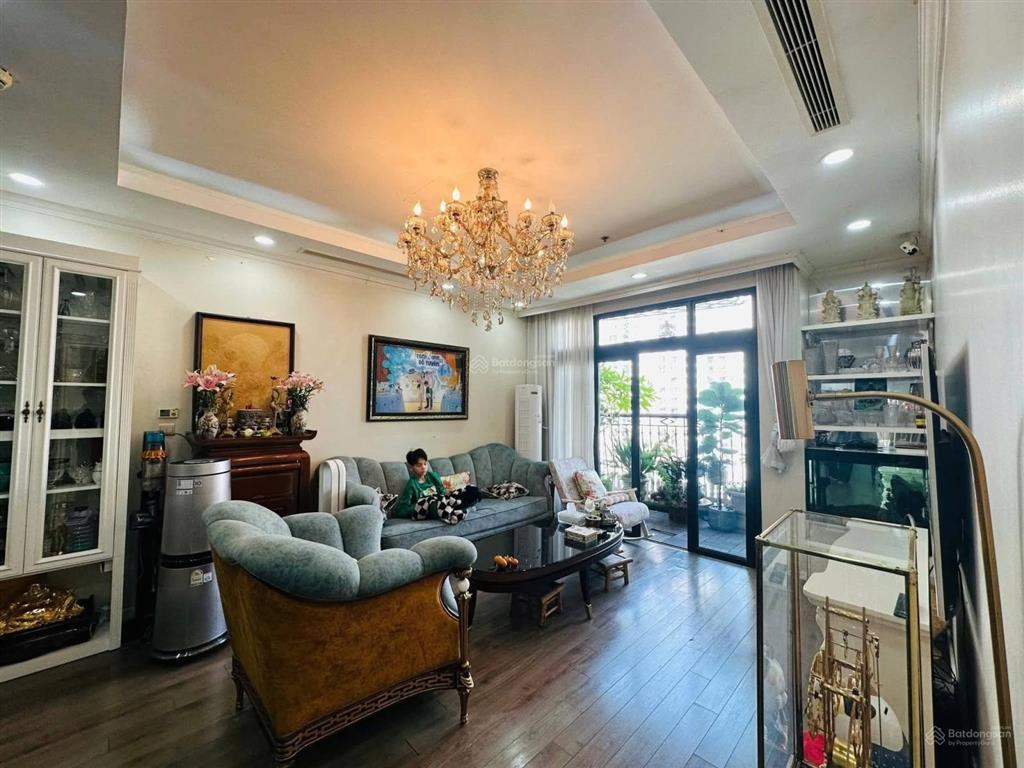 Cần bán căn hộ 2n, tòa r5 royal nguyễn trãi, thanh xuân. 125m2, tầng trung, nt đầy đủ. nhỉnh 16 tỷ.