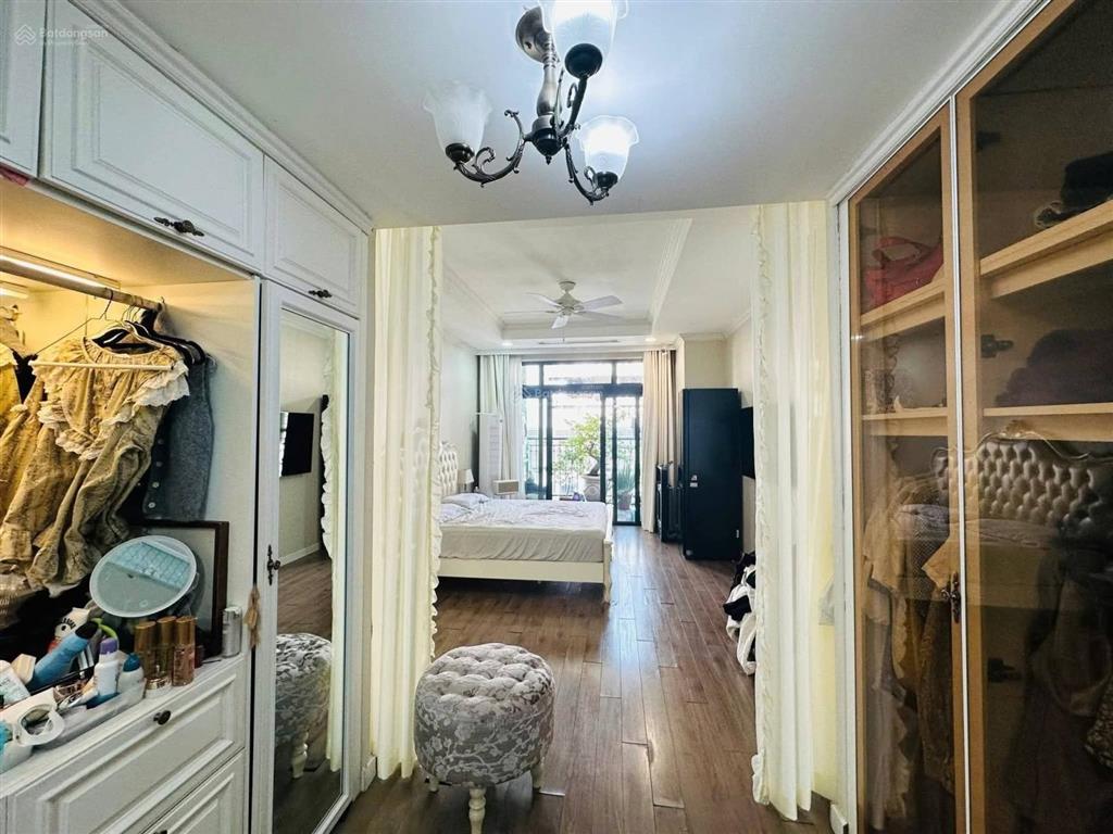 Cần bán căn hộ 2n, tòa r5 royal nguyễn trãi, thanh xuân. 125m2, tầng trung, nt đầy đủ. nhỉnh 16 tỷ.