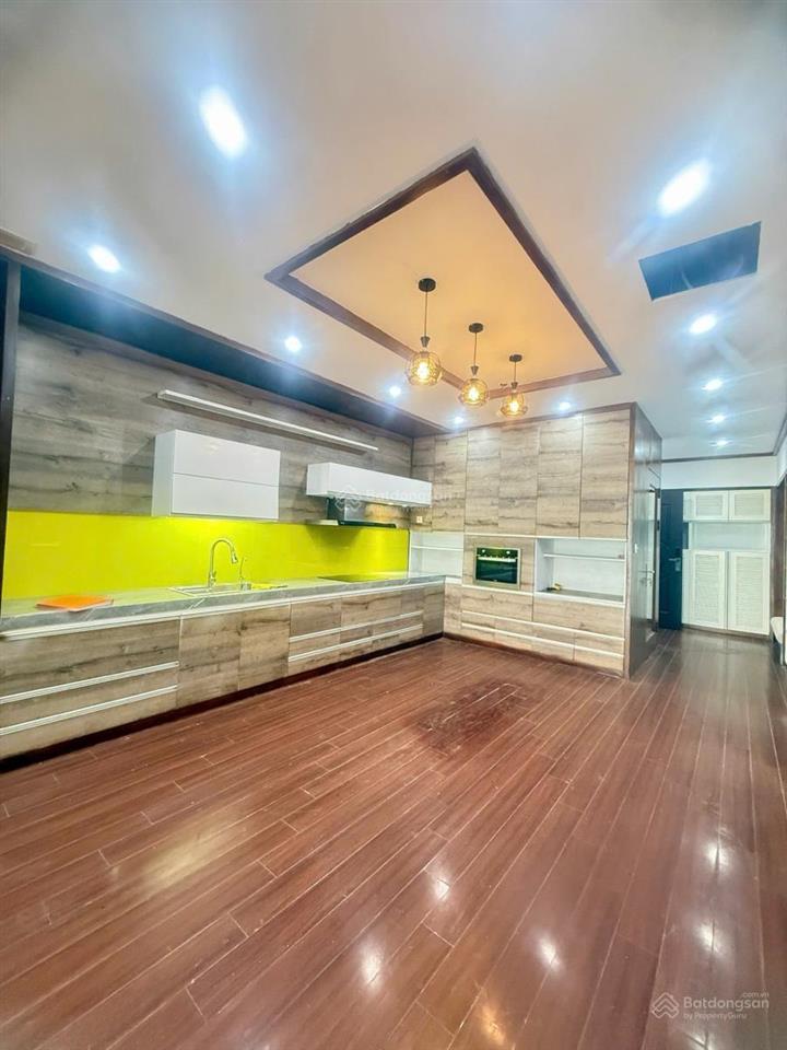 Bán gấp căn hộ chung cư 3n, tòa r5a royal city, thanh xuân, giá tốt 15,8 tỷ, 124m², view đẹp.