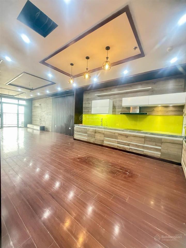 Bán gấp căn hộ chung cư 3n, tòa r5a royal city, thanh xuân, giá tốt 15,8 tỷ, 124m², view đẹp.