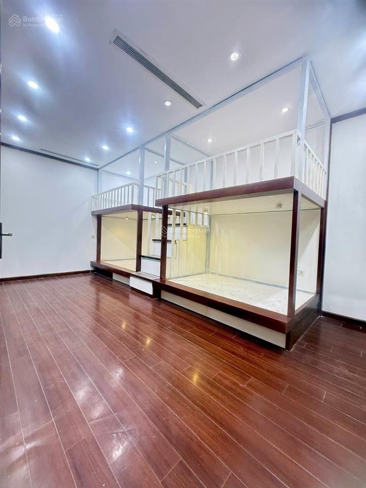 Bán gấp căn hộ chung cư 3n, tòa r5a royal city, thanh xuân, giá tốt 15,8 tỷ, 124m², view đẹp.