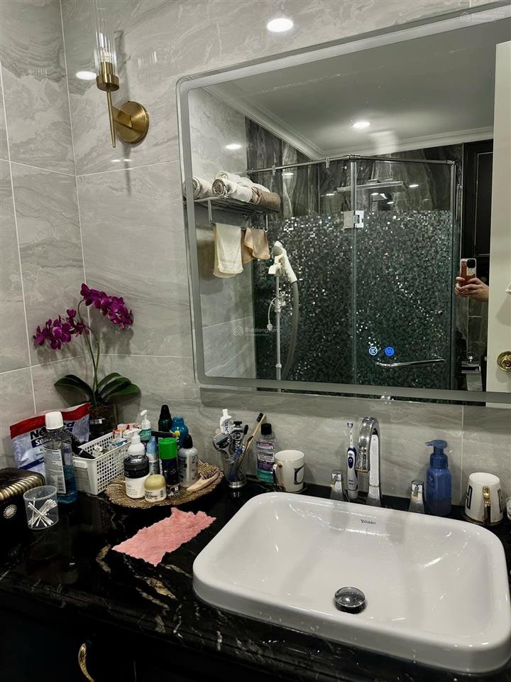 Bán căn hộ 4 ngủ tòa r4 royal city nguyễn trãi, thanh xuân. 220m2, thiết kế đẹp, giá 32.9 tỷ.