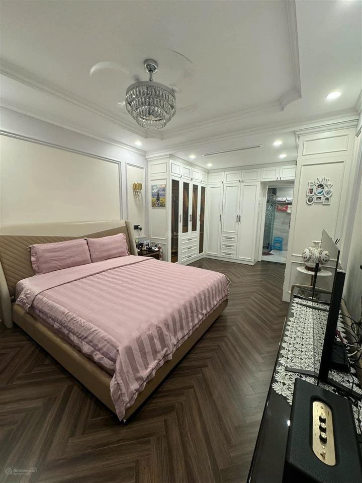 Bán căn hộ 4 ngủ tòa r4 royal city nguyễn trãi, thanh xuân. 220m2, thiết kế đẹp, giá 32.9 tỷ.