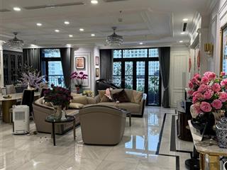 Bán căn hộ 4 ngủ tòa r4 royal city nguyễn trãi, thanh xuân. 220m2, thiết kế đẹp, giá 32.9 tỷ.