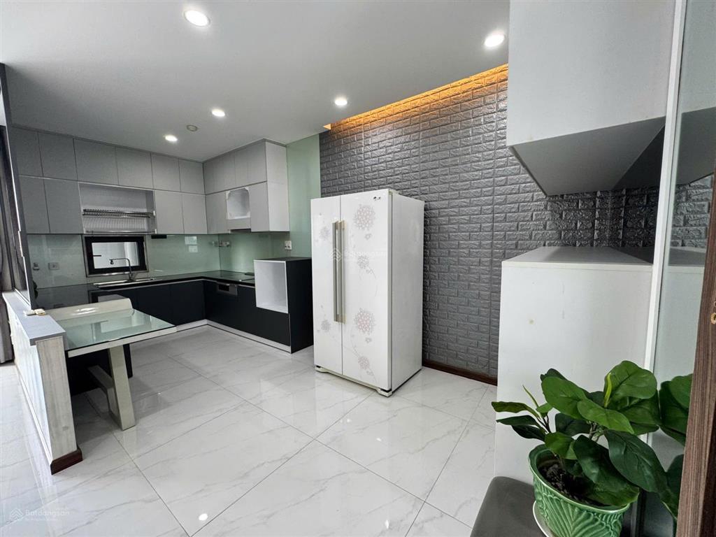 Căn hộ chung cư res 11 tại lạc long quân, chỉ 4,75 tỷ, 73.14m2(tim tường)67.6m2, 2pn 2wc 0905 663 ***
