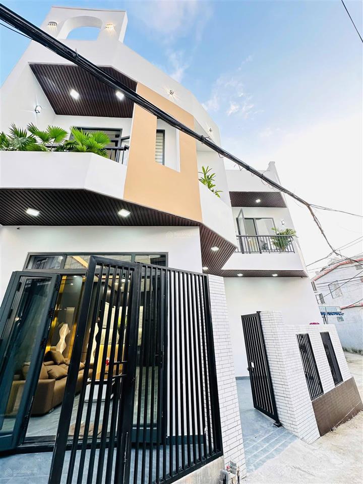 Siêu phẩm 2mk oto đỗ trước nhà trường chinh