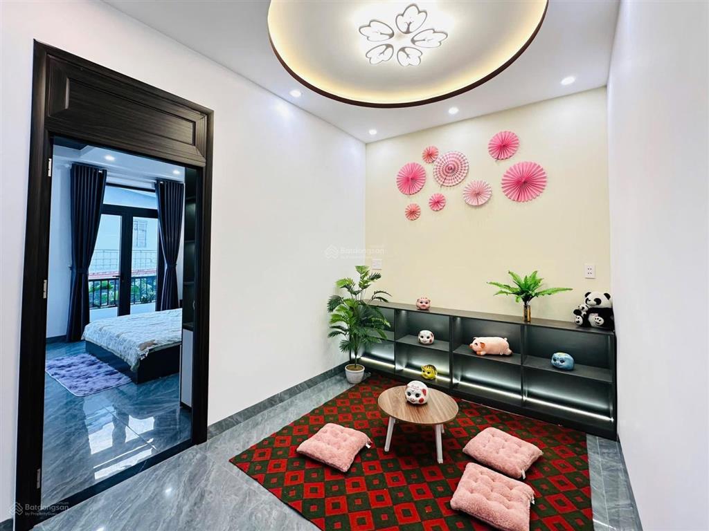 Siêu phẩm 2mk oto đỗ trước nhà trường chinh