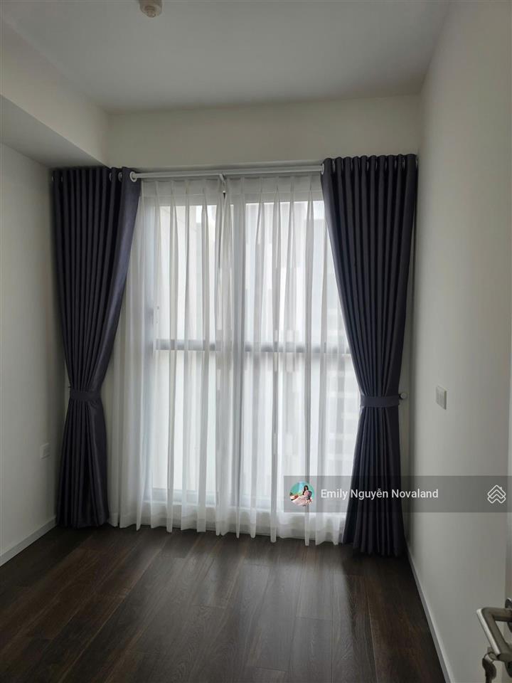 Bán 2pn tặng nội thất nhà mới 100%  sẵn hđ thuê 15tr/ tháng bao thuế phí sang tên hỗ trợ vay