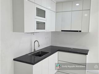 Bán 2pn tặng nội thất nhà mới 100%  sẵn hđ thuê 15tr/tháng bao thuế phí sang tên hỗ trợ vay