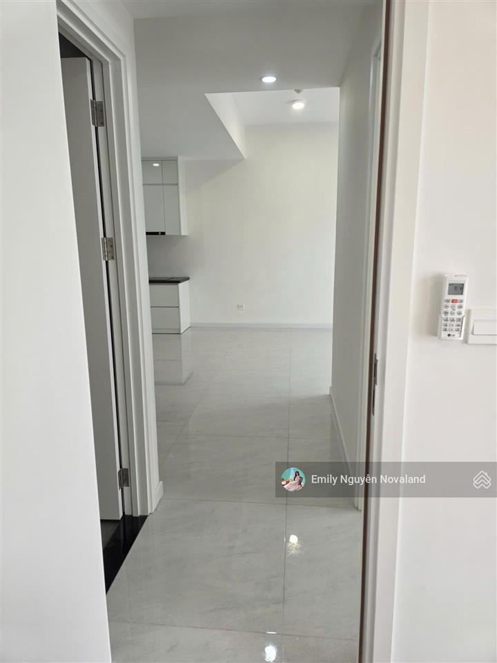 Bán 2pn tặng nội thất nhà mới 100%  sẵn hđ thuê 15tr/tháng bao thuế phí sang tên hỗ trợ vay
