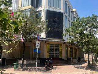 Cho thuê nhà phố căn góc khu trung sơn, bình chánh ngay gần vòng xoay liền kề him lam q. 7