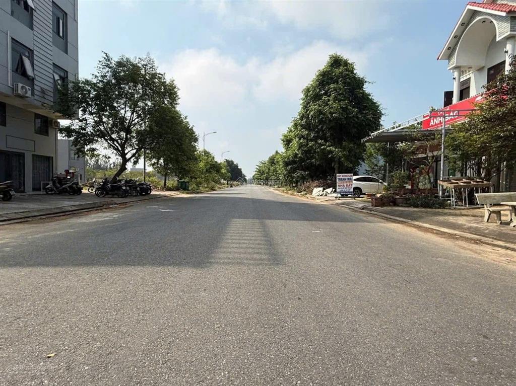 Bđs aq land  bán đất 7b , diện tích 137m giâ 3 tỷ