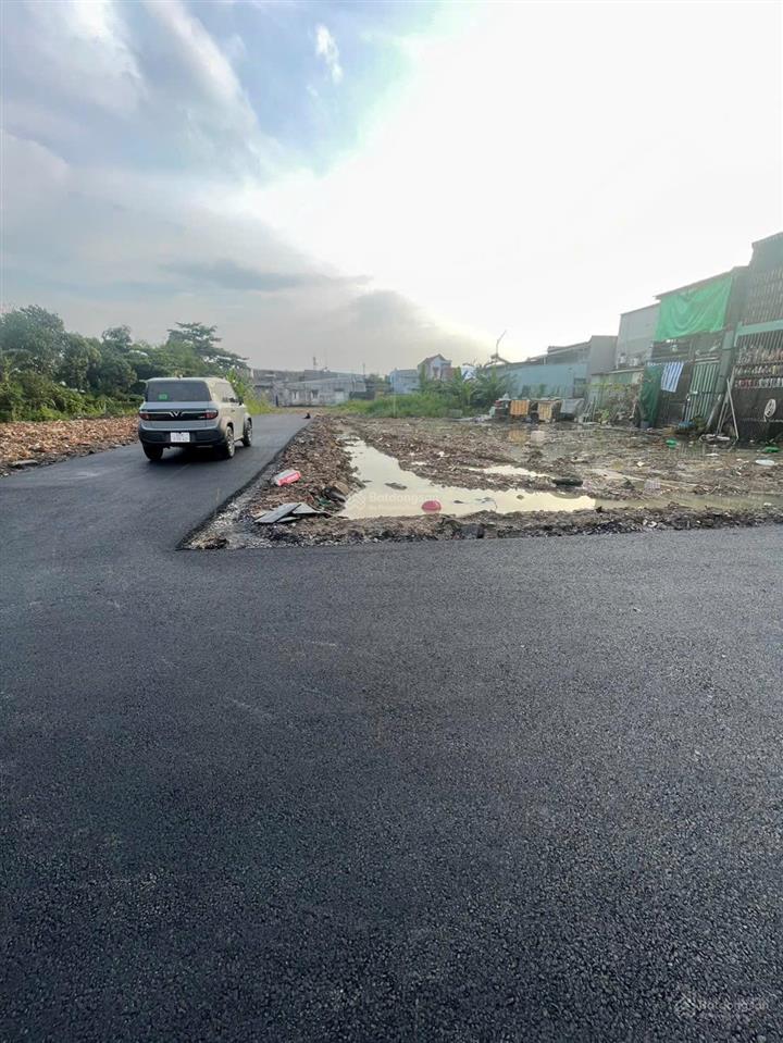 Chủ gửi bán bán đất (dt 70m2  ngang 5,3m) ngay khu tái định cư bửu hoà. giá chỉ 2 tỷ